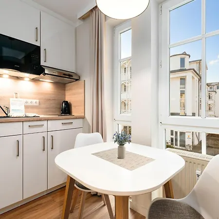 Apartment Perfekt Fuer Zwei - Mit Balkon Und Wlan In *